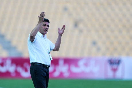 توضیحات حسن‌زاده درباره جریمه و محرومیت تعلیقی قلعه‌نویی